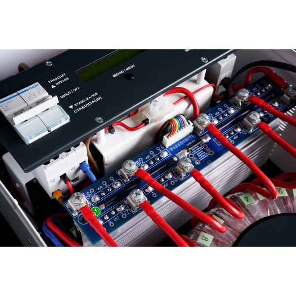 Стабилизатор напряжения FERUMINA STATUS-22000 L